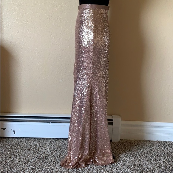 Revelry Mila Sequin Skirt in ROSE GOLD. Like new, worn once 🌸🥰 - Picture 10 of 11